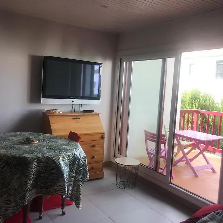 Port Nivelle Ibaian * סן-ז'אן-דה-לוז