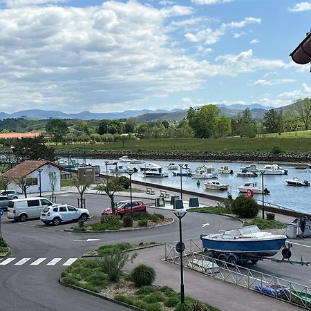 Port Nivelle Ibaian *