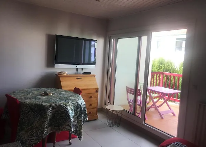 Port Nivelle Ibaian * סן-ז'אן-דה-לוז